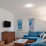 68 Apartment