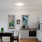Apartament 68