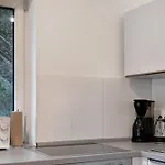 68 Apartament *