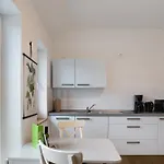 68 Apartment *