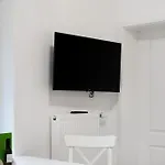 68 Apartment *