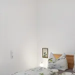 68 Apartment *