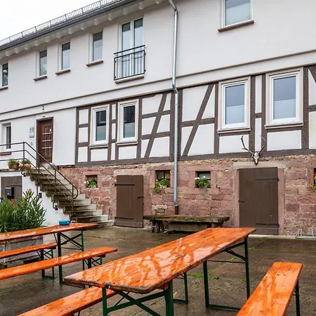 68 Daire Steinau an der Straße